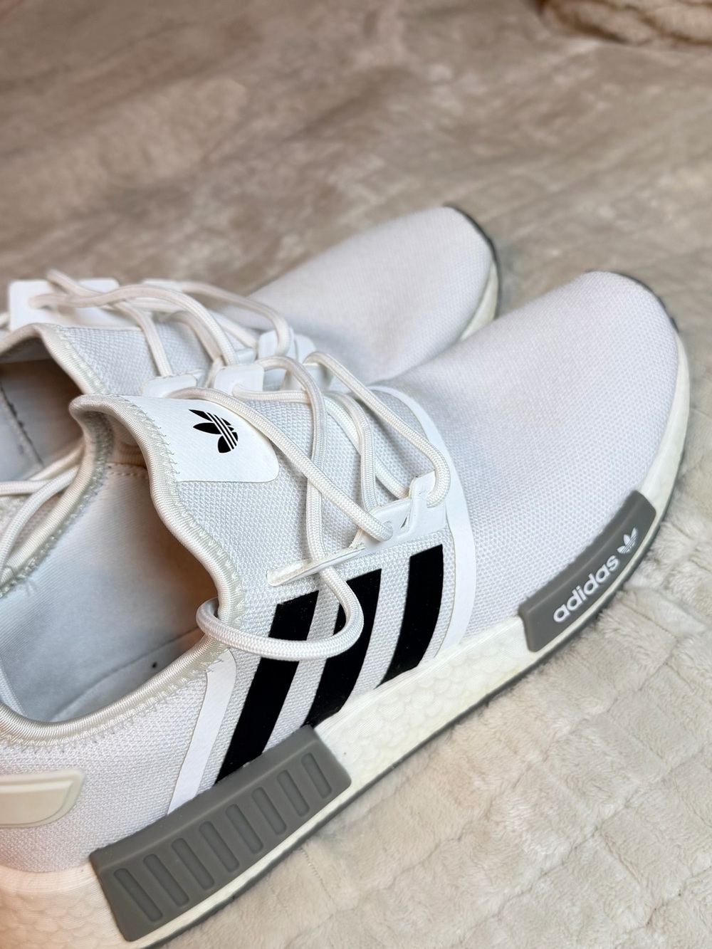 Adidas NMD_R1 Primeblue GZ9261 Cloud White Boost Sneakers Men’s 11 Athletic - Picture 4 of 14